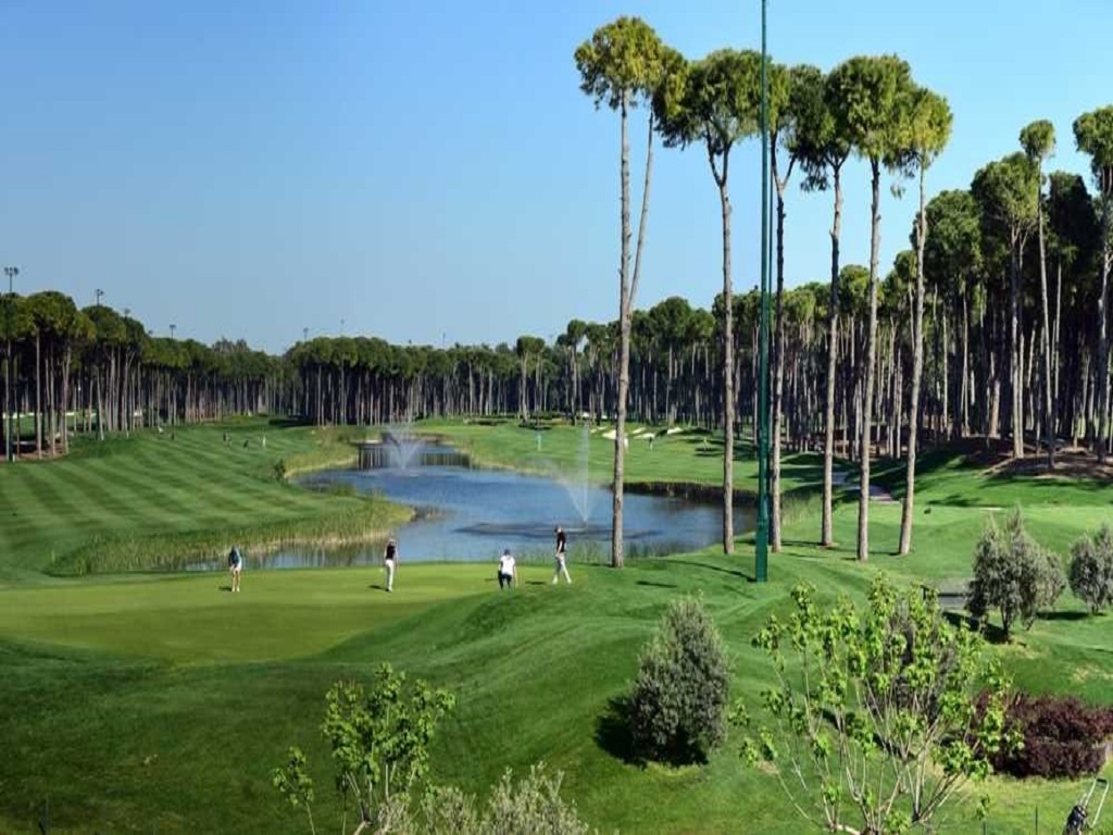 Türkiyenin önemli golf merkezi Belek